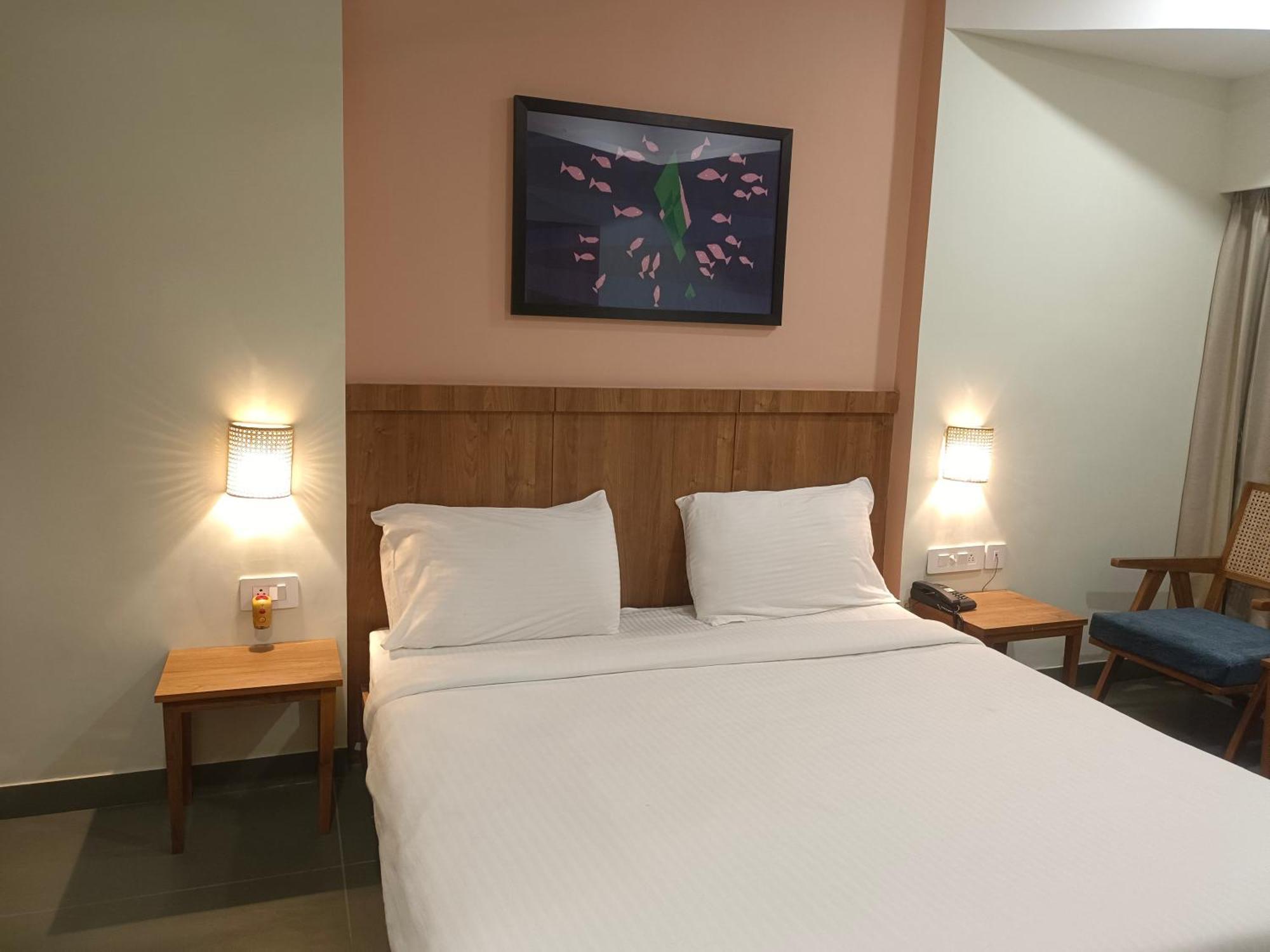 Hotel Ashray Ujjain Bagian luar foto
